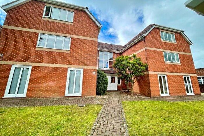 2 Bedroom Flat To Rent In Cobbett Court, Southampton, SO18
