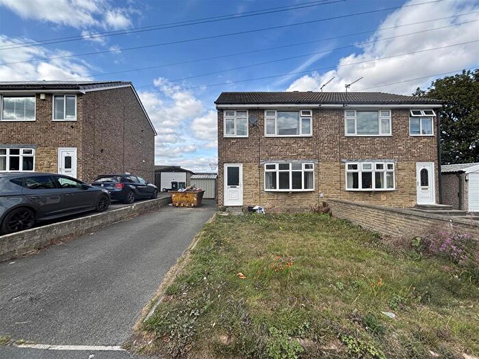 3 Bedroom Semi-Detached House For Sale In , Longroyde Road, Brighouse, HD6