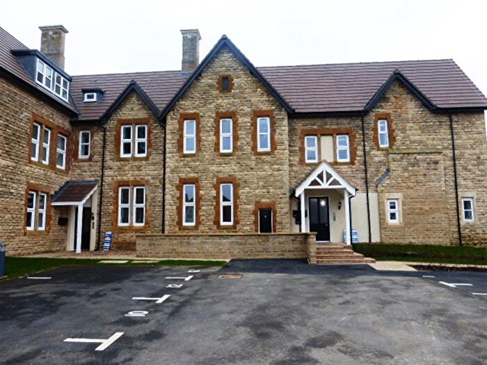 1 Bedroom Flat To Rent In The Drive, Rushden, NN10