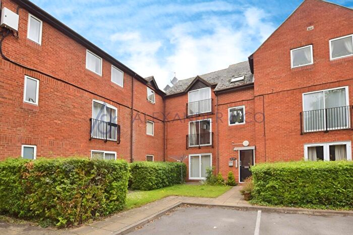 1 Bedroom Apartment To Rent In Westholm Court, Bicester, OX26