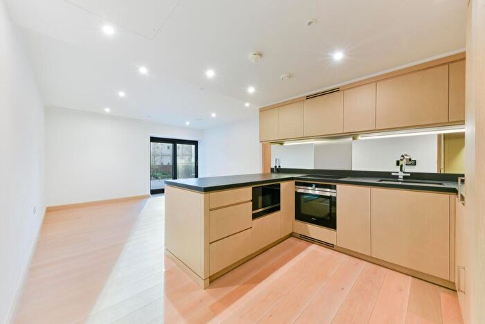 2 Bedroom Apartment To Rent In Legacy Building, Embassy Gardnes, London, SW11