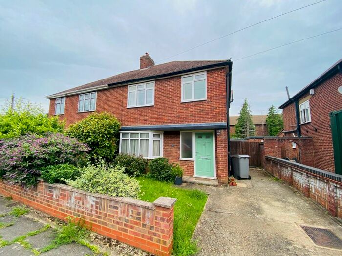 3 Bedroom House To Rent In Primrose Gardens, Ruislip, HA4