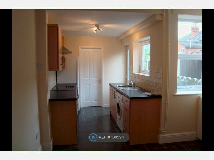 4 Bedroom End Of Terrace House To Rent In Lowell Street, Worcester, WR1