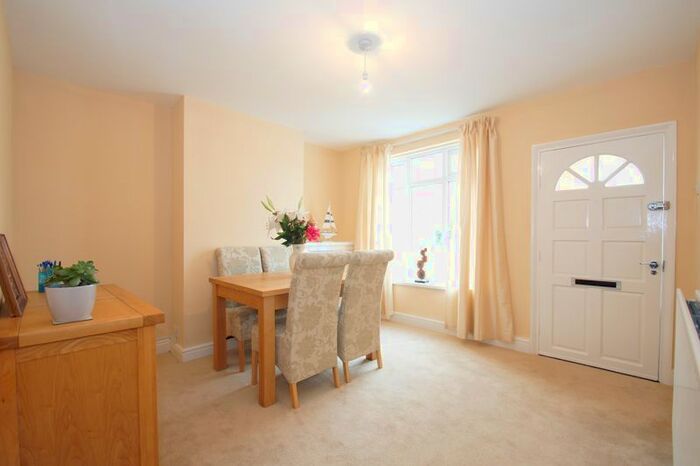 2 Bedroom Property To Rent In Evesham Road, Redditch B97