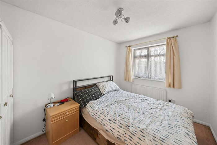 3 Bedroom Terraced House For Sale In Regents Close, Hayes, UB4