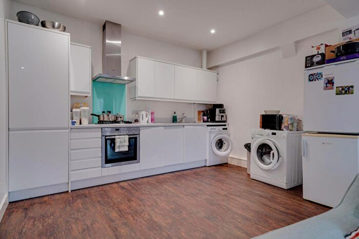 2 Bedroom Flat To Rent In High Street, Cannon House Royal Oak Passage High Street, PE29