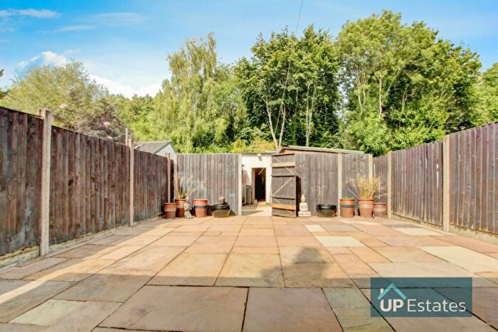 3 Bedroom End Of Terrace House For Sale In Binley Road, Binley, Coventry, CV3