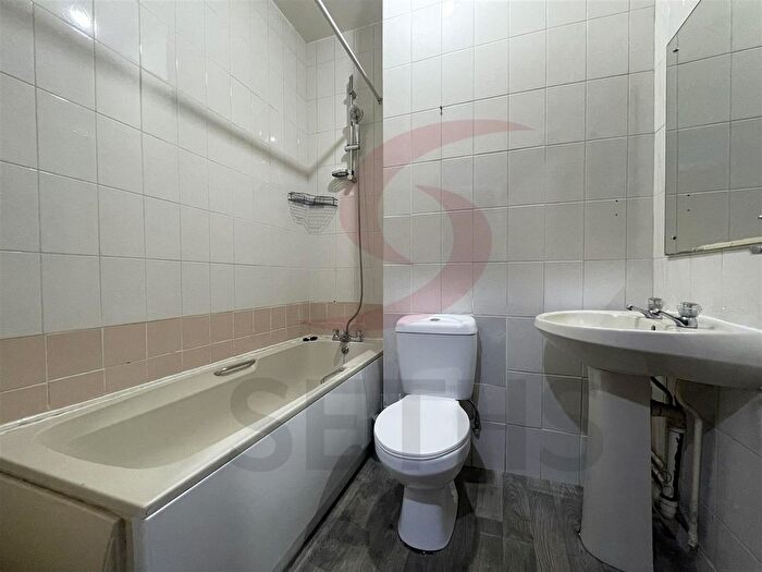 1 Bedroom Flat To Rent In Westcotes Drive, Westcotes, Leicester, LE3