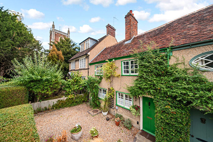 3 Bedroom Terraced House For Sale In St. Peters Street, St. Albans, AL1