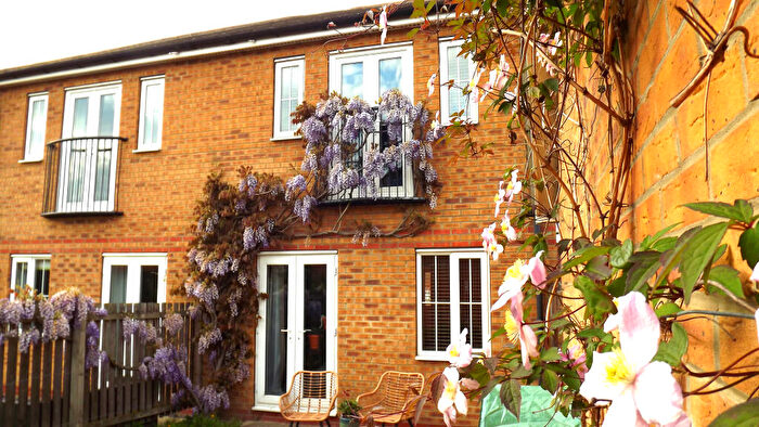 2 Bedroom Semi Detached House For Sale In Kingsbury Court, Newcastle Upon Tyne, NE12