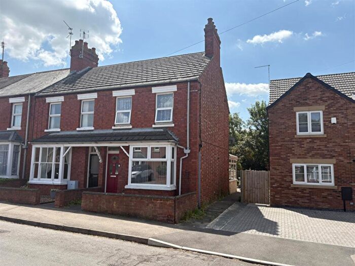 2 Bedroom Semi-Detached House For Sale In Queens Road, Wollaston, NN29