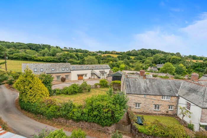 5 Bedroom Barn Conversion For Sale In Torr, Yealmpton, Plymouth, PL8