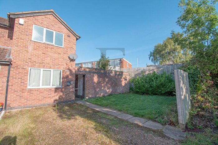 1 Bedroom End Of Terrace House To Rent In Vale End, Thurnby, Leicester, LE7