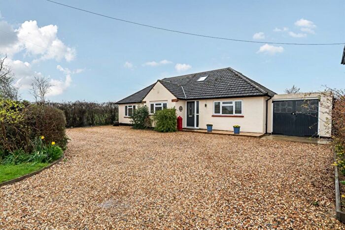 3 Bedroom Detached Bungalow For Sale In Forest Green Road, Holyport, Maidenhead, SL6
