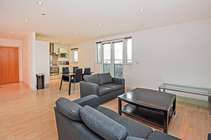 3 Bedroom Flat To Rent In The Linx, Simpson Street, Noma, Manchester, M4