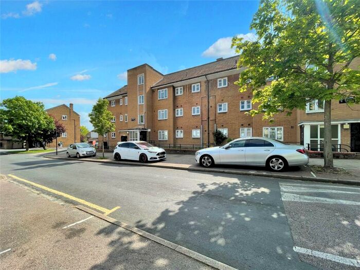 2 Bedroom Apartment To Rent In Brook Lane, London, SE3