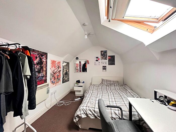 3 Bedroom Flat To Rent In Bedford Place, Southampton, Hampshire, SO15