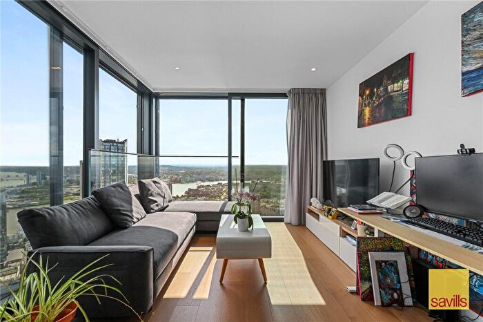 2 Bedroom Apartment For Sale In Hampton Tower, Marsh Wall, Canary Wharf, London, E14