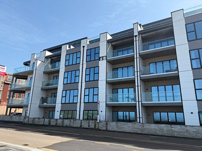 2 Bedroom Flat For Sale In Cliff Edge, Narrowcliff, Newquay, Cornwall, TR7