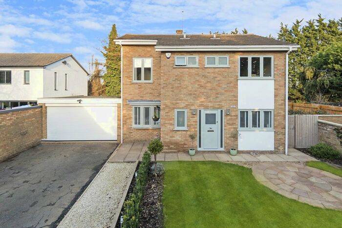 4 Bedroom Detached House For Sale In Wellingborough Road, Isham, NN14