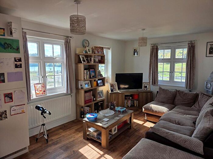 2 Bedroom Flat For Sale In Burnt Lime House, Limeburners Drive, Halling, Rochester, Medway, ME2