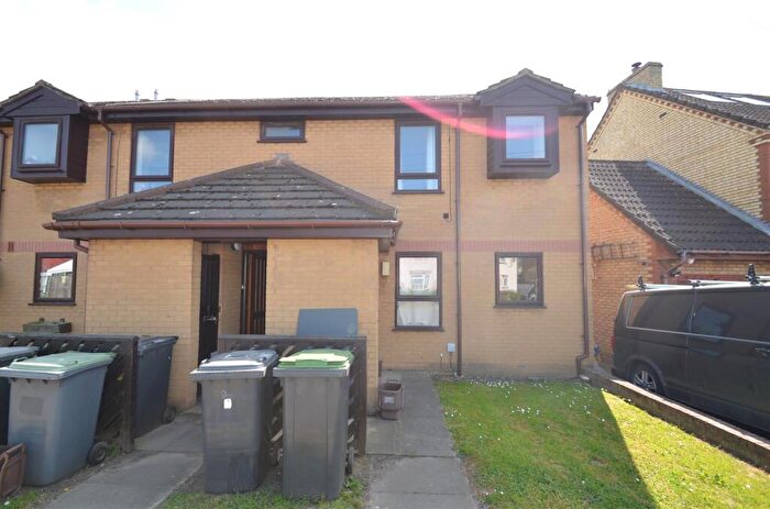 2 Bedroom Flat To Rent In The Vines, Arlesey Road, Stotfold, SG5