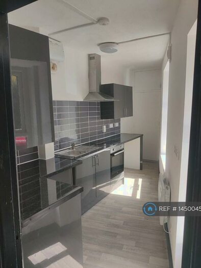 2 Bedroom Flat To Rent In Schofield Street, Waterfoot, Rossendale, BB4