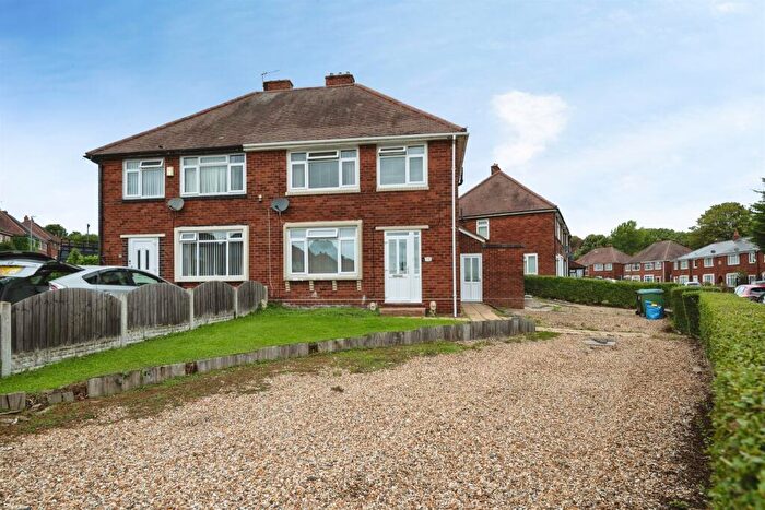 3 Bedroom Semi-Detached House For Sale In Ivy House Road, Oldbury, B69