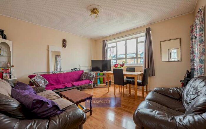 2 Bedroom Flat To Rent In Churchill Gardens, SW1V