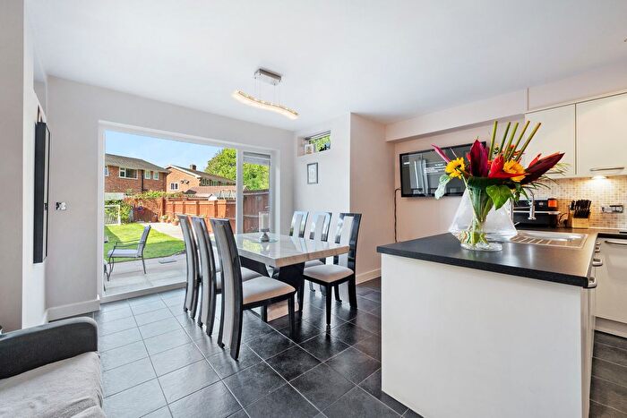 4 Bedroom Town House For Sale In Belmont Road, Gatley, SK8