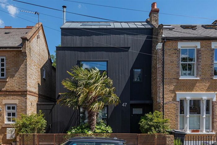 3 Bedroom Property For Sale In Eden Road, Walthamstow, E17