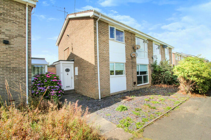 2 Bedroom Flat To Rent In Linslade Walk, Cramlington, NE23