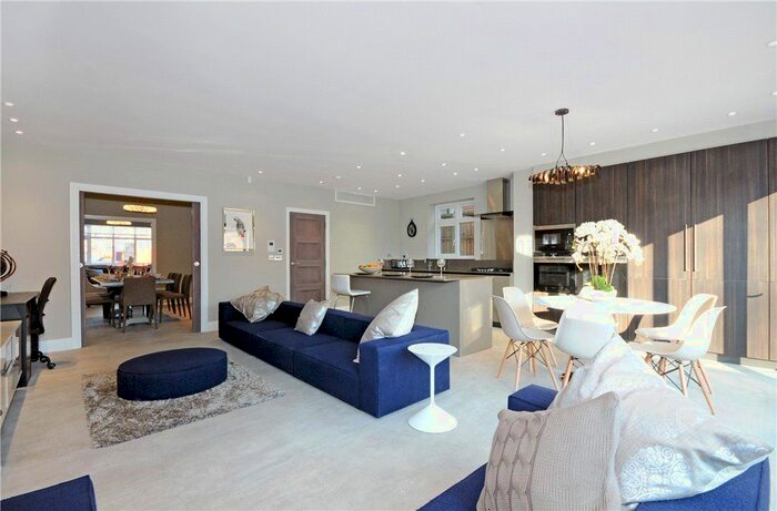 5 Bedroom Detached House To Rent In Wessex Gardens, London, NW11
