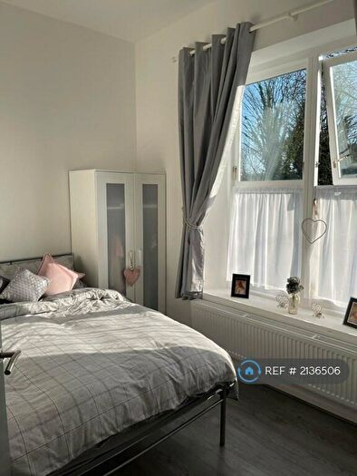 2 Bedroom Flat To Rent In Main Street, Sheffield, S12