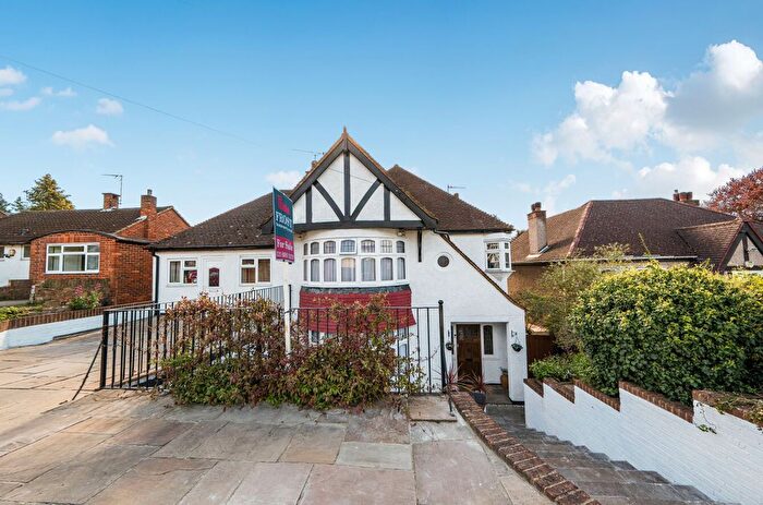 5 Bedroom Detached House For Sale In Pampisford Road, Purley, CR8