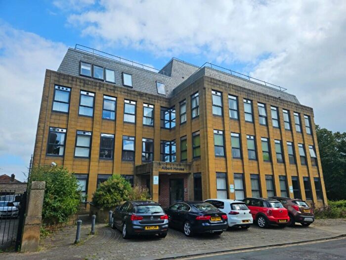 1 Bedroom Apartment To Rent In One Park Road, Halifax, West Yorkshire, HX1