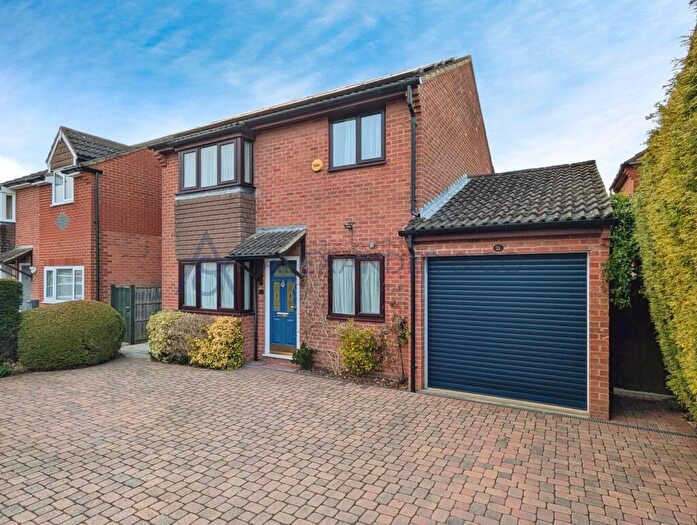 3 Bedroom Detached House To Rent In Derwent Road, Bicester, OX26
