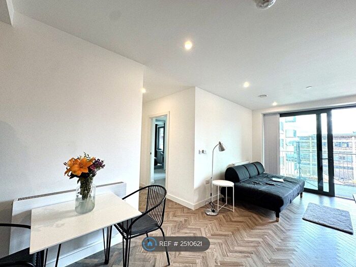 1 Bedroom Flat To Rent In River Apartments, London, E3