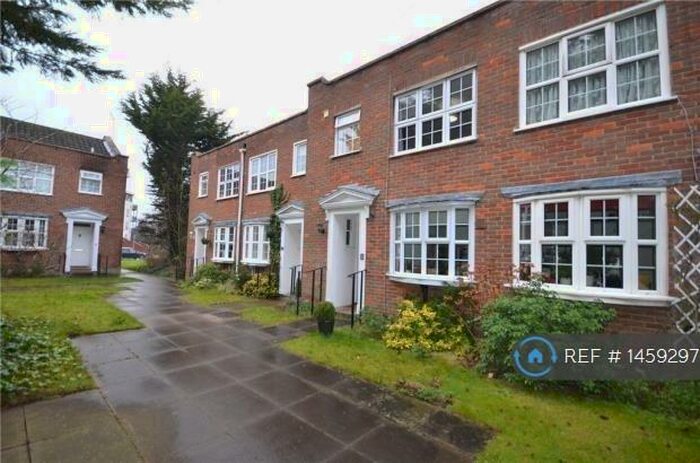 3 Bedroom Terraced House To Rent In Sadlers Mews, Maidenhead, SL6