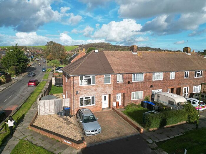 3 Bedroom End Of Terrace House For Sale In Halewick Close, Sompting, BN15