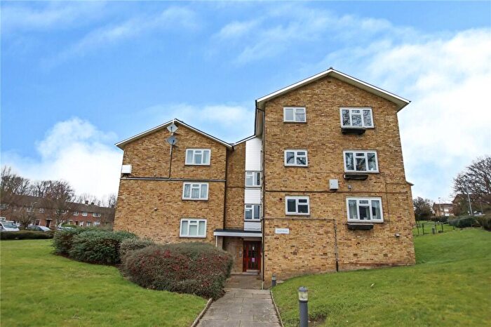 2 Bedroom Apartment To Rent In Stuart House, Windlesham Road, Bracknell, Berkshire, RG42