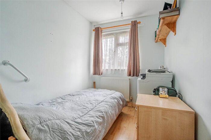 3 Bedroom Terraced House For Sale In Tyne Square, Bletchley, MK3