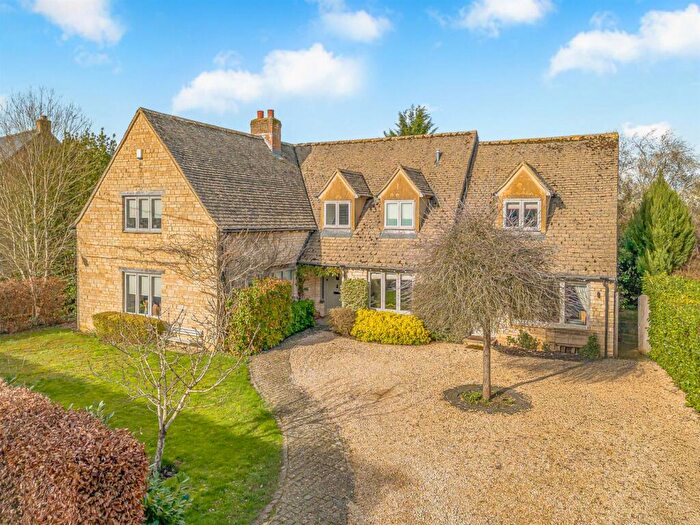 5 Bedroom House For Sale In Shipton Road, Woodstock, OX20
