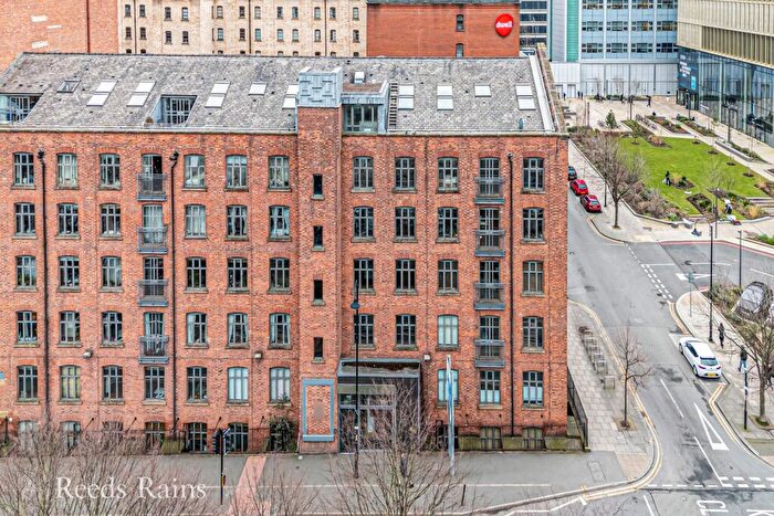 2 Bedroom Apartment For Sale In Cambridge Street, Manchester, M1