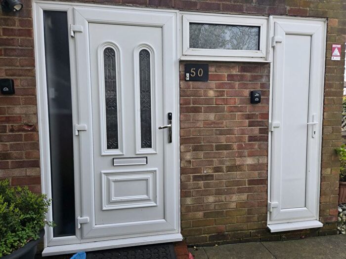 4 Bedroom Semi Detached House To Rent In Chelsea Gardens, Houghton Regis, LU5