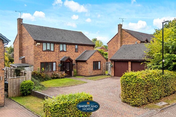 4 Bedroom Detached House For Sale In Poppyfield Court, Gibbet Hill, Coventry, CV4