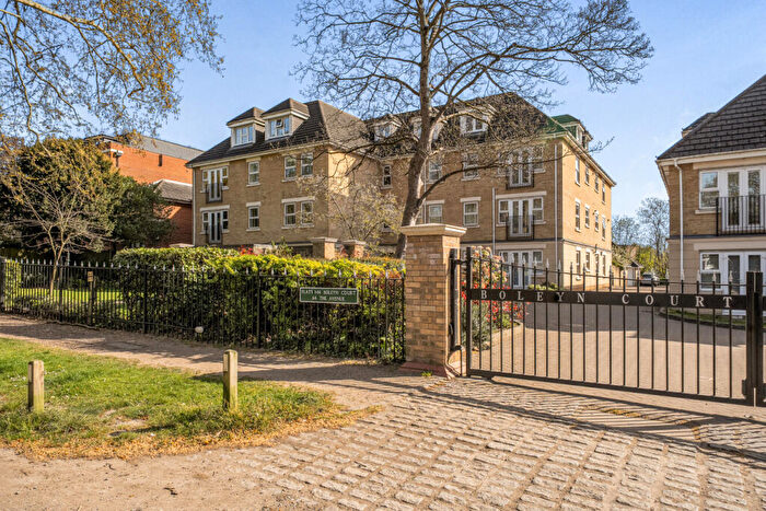 2 Bedroom Penthouse For Sale In The Avenue, Beckenham, Kent, BR3