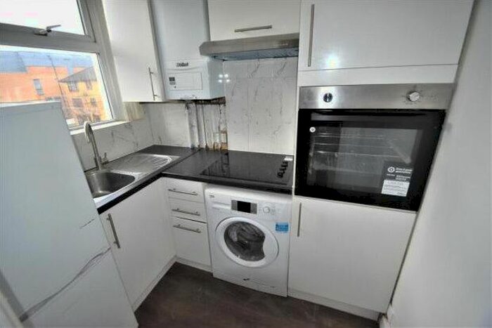 1 Bedroom Flat To Rent In Broad Green Avenue, Croydon, CR0