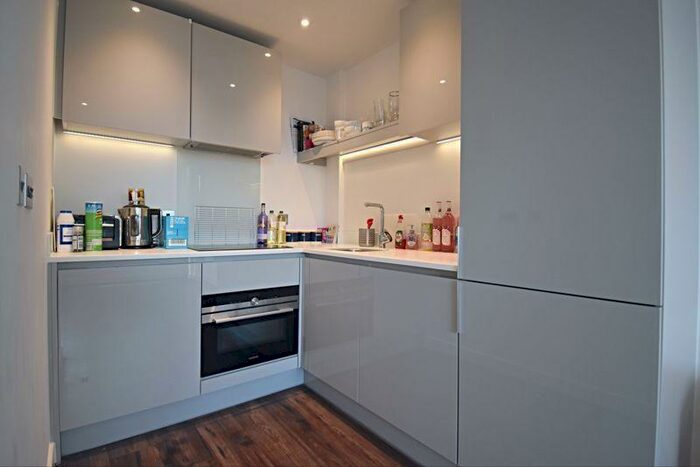 1 Bedroom Flat To Rent In Churchill Way, Basingstoke, RG21