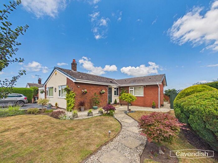 3 Bedroom Detached Bungalow For Sale In Bryn Eithin, Pentre Halkyn, Holywell, CH8